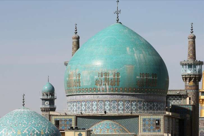 Gevher Şad Camii farklı mimarisiyle dikkat çekiyor