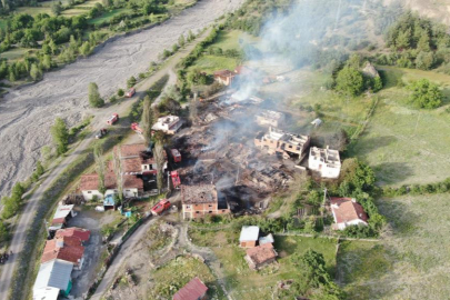 12 evin yandığı köy havadan görüntülendi