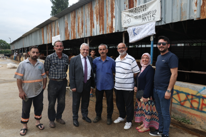 Başkan Özdemir, Alaaddinbey Kurban Pazarı’nı gezdi