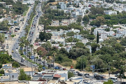 Tatilcilerin dönüş yolu trafiği başladı