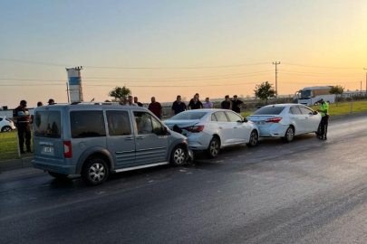 Antalya'da zincirleme kaza: 3 yaralı