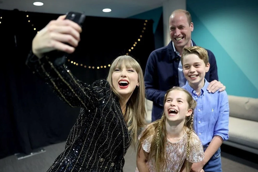 Taylor Swift'ten Prens William ve çocuklarıyla konser pozu