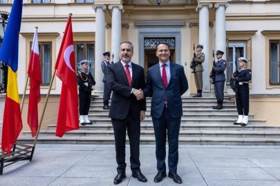 Bakan Fidan, Polonyalı mevkidaşı Sikorski ile görüştü