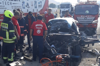 Otobüslerin karıştığı zincirleme kaza: 2 ölü, 35 yaralı