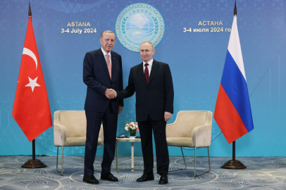 Astana'da Cumhurbaşkanı Erdoğan ile Putin arasında kritik görüşme