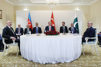Cumhurbaşkanı Erdoğan, Aliyev ve Şerif ile bir araya geldi