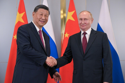 Putin ve Xi, Astana’da bir araya geldi