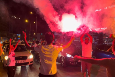 Türkiye çeyrek finale yükseldi, Bursa sokaklara aktı