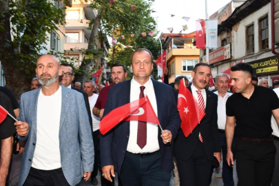 İznikliler Demokrasi ve Milli Birlik Günü'nde bir araya geldi