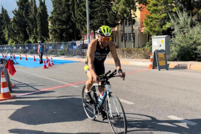 "Demir adam" triatlon yarışında yaralandı