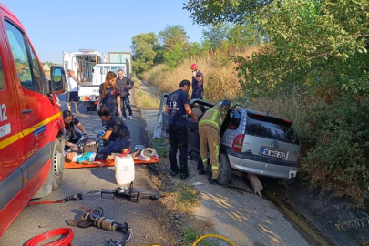 Bursa'da feci kaza:1 ölü, 2'si ağır 3 yaralı