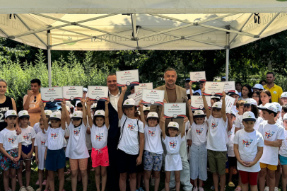 Osmangazili genç yüzücüler sertifikalarını aldı