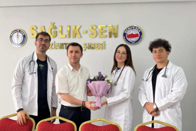 Tıp fakültesi öğrencilerinin ilk stetoskopu Sağlık Sen'den