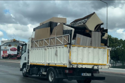 Bursa'da tehlikeli taşımacılık kamerada