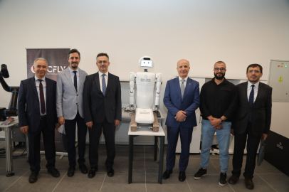 BTÜ’de yapay zekâ destekli insansı robot geliştirildi