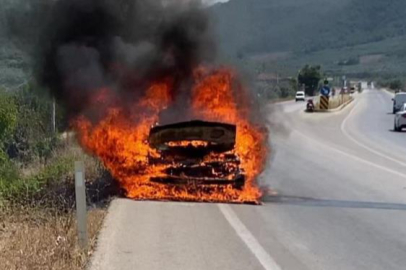 Bursa'da otomobil alevlere teslim oldu