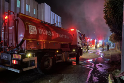 Bursa'da korkutan fabrika yangını