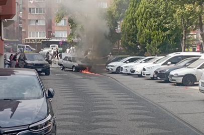 Bursa'da otomobil alevlere teslim oldu, LPG tankı bomba gibi patladı