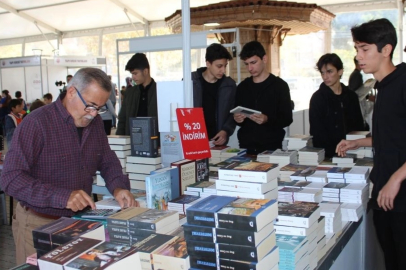 Gemlik Kitap Limanı kapılarını açıyor