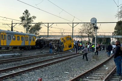 Güney Afrika’da tren raydan çıktı: 25 yaralı