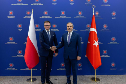 Bakan Fidan, Polonya Meclis Başkanı Holownia ile görüştü