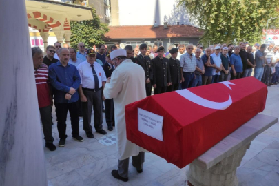 Kıbrıs gazisi Bursa'da askeri törenle uğurlandı