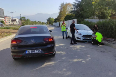 Bursa'da otomobil bisikletli çocuğa çarptı: 1 ağır yaralı