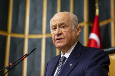 MHP Lideri Bahçeli'den tokalaşma açıklaması