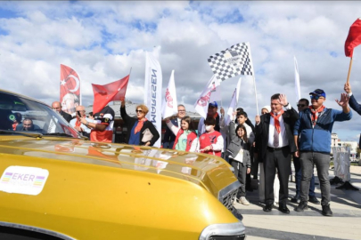 Klasik otomobiller Başkan Aydın’ın startıyla yola çıktı