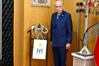 Bahçeli, Dervişoğlu’nun kürsüden fırlattığı ipi odasına astı