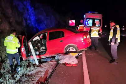 Bursa'da refüje düşen otomobilinde can verdi