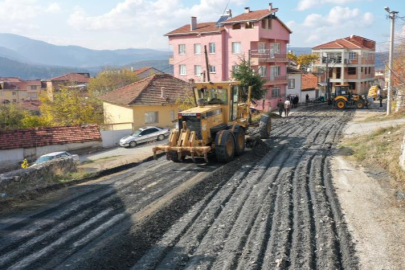 Orhaneli'de asfalt çalışmaları başladı