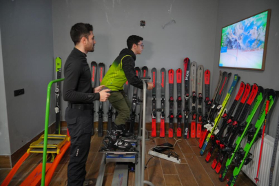 Sporcular kayak yarışlarına simülasyonla hazırlanıyor