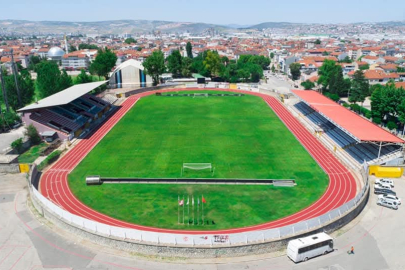 İnegöl İlçe Stadyumu zemini bakıma alındı