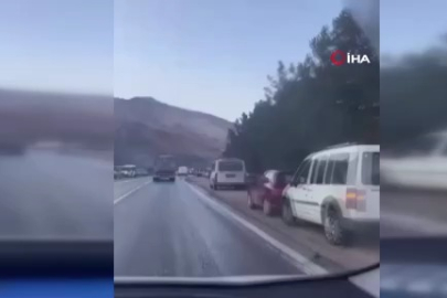 İşçi servisi ile tır çarpıştı: 2 ölü, 7 yaralı