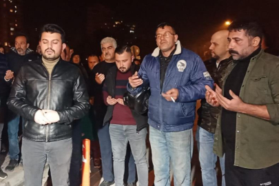 Ferdi Tayfur'un sevenleri dua edip gözyaşlarına boğuldu