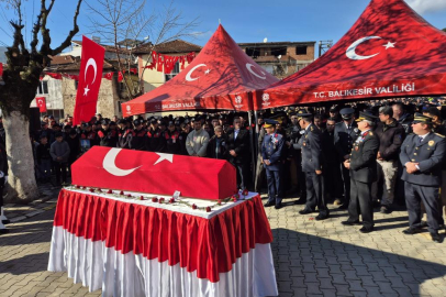 Şehit polis memuru Emirhan Aramış son yolculuğuna uğurlandı