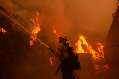 California'da yangın paniği