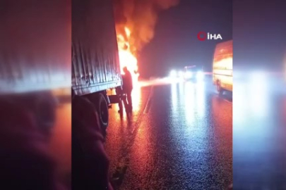 Bursa'da arıza yapan TIR alev topuna döndü