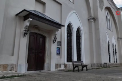 Şehadet Camii'nde çökme tehlikesi